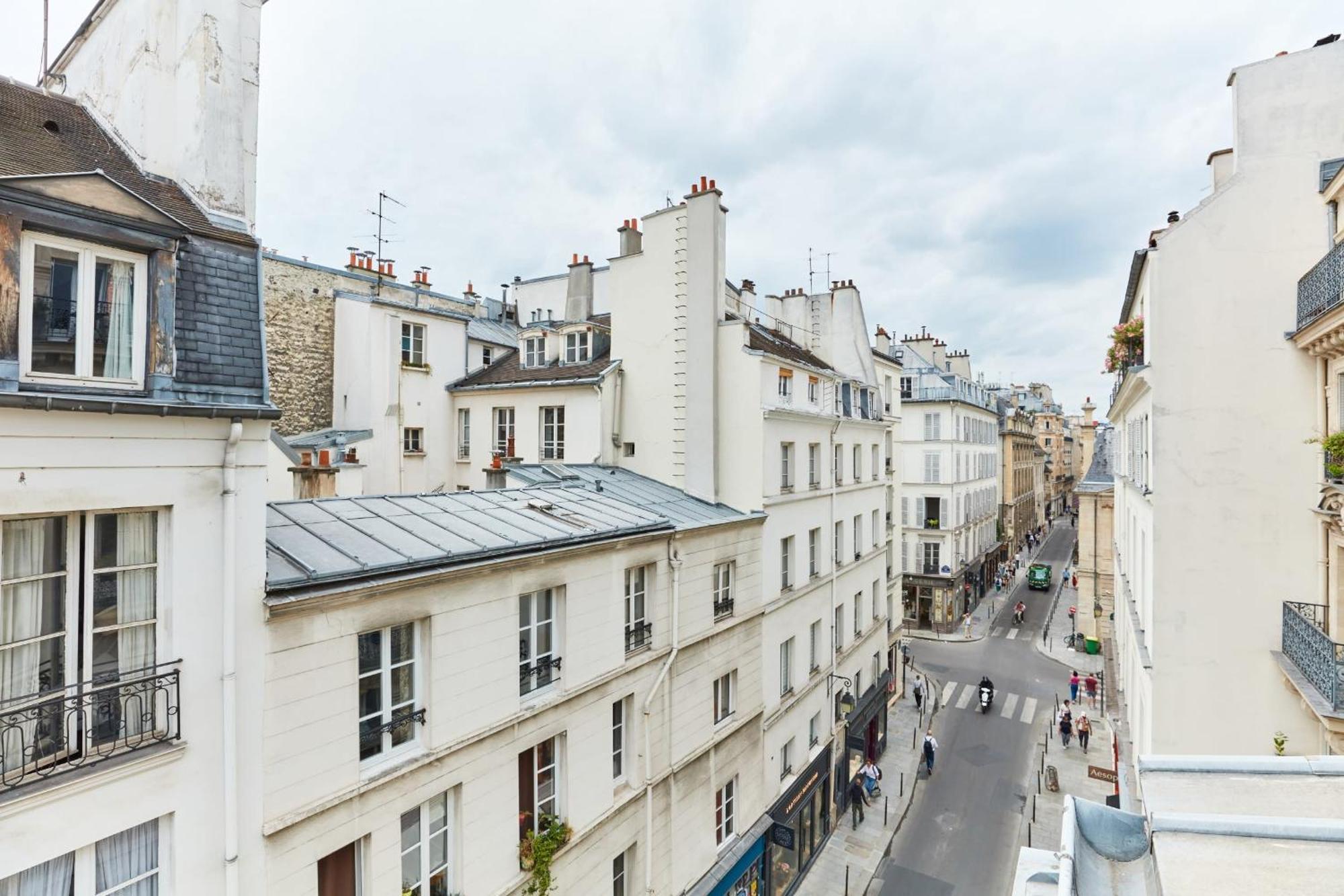 Place Des Vosges - 1Br With Balcony - Cityapartmentstay Paris Exterior foto
